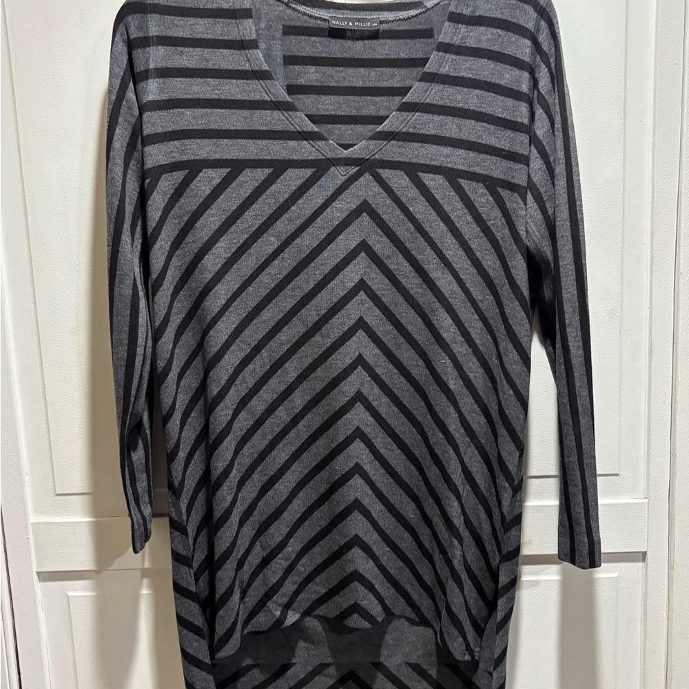 Bally & Millie Gray‎ and Black Striped V-Neck Top